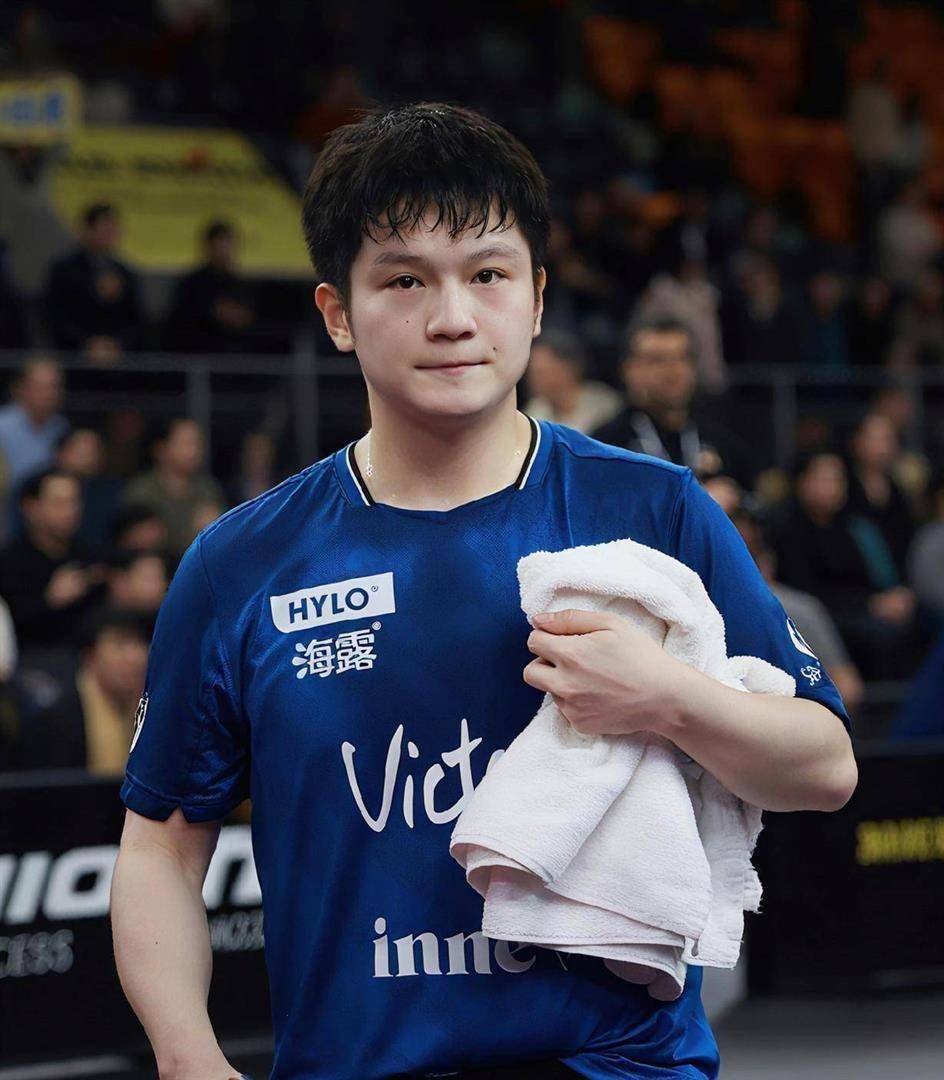 归来仍是王者！樊振东德甲复出3-1轻取对手，现场球迷高喊“凯撒”